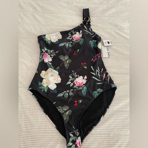 NWT one piece shoulder floral swimsuit size XL